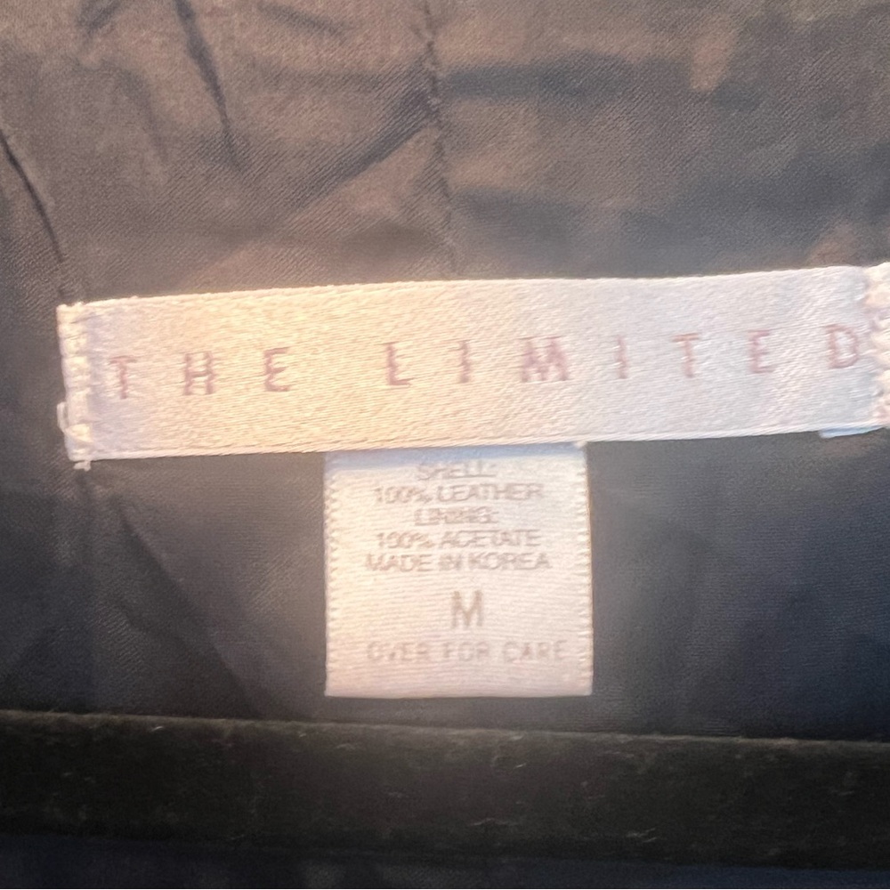 The Limited Black Leather Vest - Picture 4 of 5